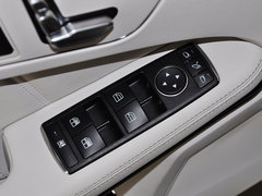 2014款 改款E300L 3.0L 自动 运动豪华型