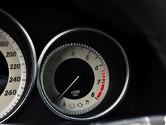 2014款 改款E300L 3.0L 自动 运动豪华型