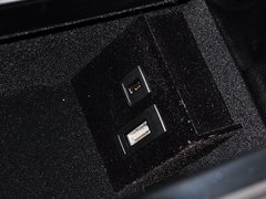 2014款 改款E300L 3.0L 自动 运动豪华型