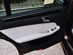 2014款 改款E300L 3.0L 自动 运动豪华型