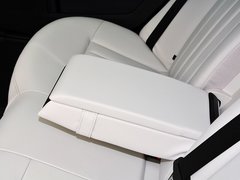 2014款 改款E300L 3.0L 自动 运动豪华型