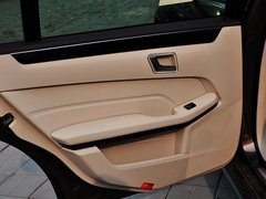 2014款 改款E260L 1.8T 自动 运动型