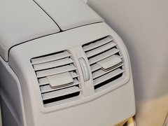 2014款 改款E260L 1.8T 自动 运动型