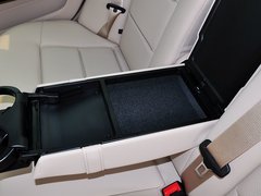 2014款 改款E260L 1.8T 自动 运动型