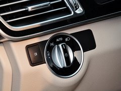 2014款 改款E260L 1.8T 自动 运动型