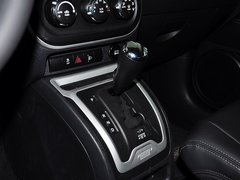 2014款 改款 2.4L 自动 四驱舒适版 5座
