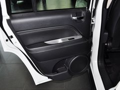 2014款 改款 2.4L 自动 四驱舒适版 5座