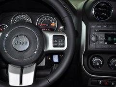 2014款 改款 2.4L 自动 四驱舒适版 5座