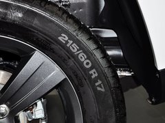2014款 改款 2.4L 自动 四驱舒适版 5座