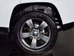 2014款 改款 2.4L 自动 四驱舒适版 5座
