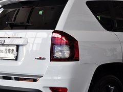 2014款 改款 2.4L 自动 四驱舒适版 5座