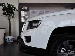 2014款 改款 2.4L 自动 四驱舒适版 5座