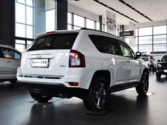 2014款 改款 2.4L 自动 四驱舒适版 5座