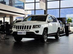 2014款 改款 2.4L 自动 四驱舒适版 5座