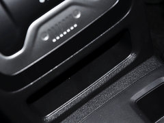 指南者(进口) 2014款 改款 2.0L CVT 两驱精英版 5座