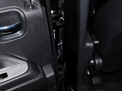2014款 改款 2.0L CVT 两驱精英版 5座