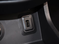 2014款 1.4L 手动 尊贵版