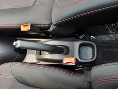 2014款 1.4L 手动 尊贵版