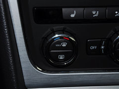 2014款 1.8TSI DSG 尊荣版