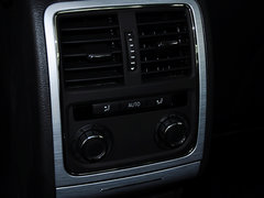 2014款 1.8TSI DSG 尊荣版