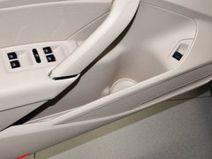 2014款 2.0TSI DSG 御尊版