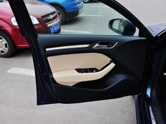 2014款 40TFSI 1.8T DCT Sportback舒适型