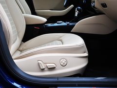 2014款 40TFSI 1.8T DCT Sportback舒适型