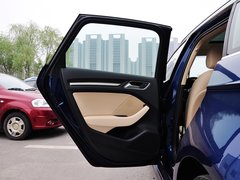 2014款 40TFSI 1.8T DCT Sportback舒适型