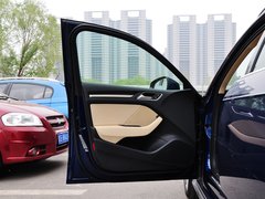 2014款 40TFSI 1.8T DCT Sportback舒适型