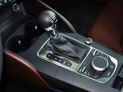 2014款 40TFSI 1.8T DCT Sportback舒适型