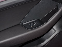 2014款 40TFSI 1.8T DCT Sportback舒适型