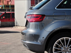 2014款 40TFSI 1.8T DCT Sportback豪华型