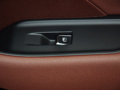 2014款 40TFSI 1.8T DCT Limousine舒适型