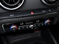 2014款 40TFSI 1.8T DCT Limousine舒适型