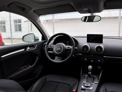 2014款 40TFSI 1.8T DCT Limousine舒适型