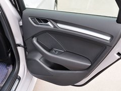 2014款 40TFSI 1.8T DCT Limousine舒适型