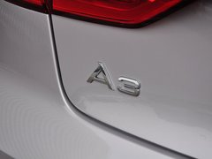 2014款 40TFSI 1.8T DCT Limousine舒适型