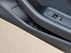2014款 40TFSI 1.8T DCT Limousine舒适型