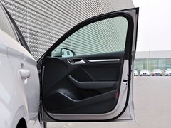 2014款 40TFSI 1.8T DCT Limousine舒适型
