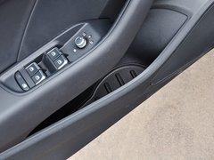 2014款 40TFSI 1.8T DCT Limousine舒适型
