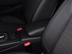2014款 40TFSI 1.8T DCT Limousine舒适型