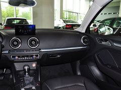 2014款 40TFSI 1.8T DCT Limousine舒适型