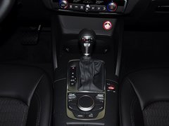2014款 40TFSI 1.8T DCT Limousine舒适型