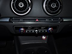 2014款 40TFSI 1.8T DCT Limousine舒适型