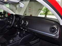 2014款 40TFSI 1.8T DCT Limousine舒适型