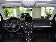 2014款 40TFSI 1.8T DCT Limousine舒适型