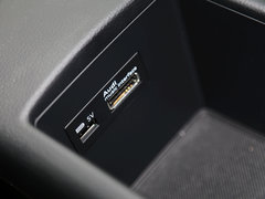 2014款 40TFSI 1.8T DCT Limousine豪华型