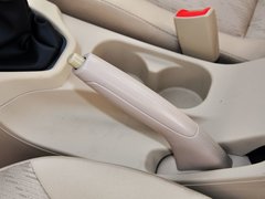 2014款 1.5L 手動(dòng) 標(biāo)準(zhǔn)型