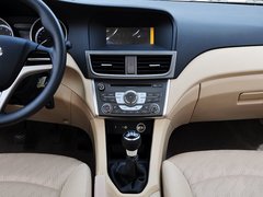 2014款 1.5L 手動(dòng) 標(biāo)準(zhǔn)型