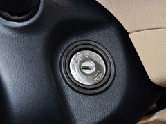2014款 1.5L 手動(dòng) 標(biāo)準(zhǔn)型